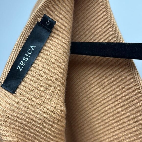 Tan V-Neck Dress with Tie Detail - Picture 8 of 8